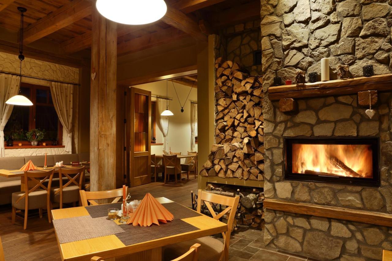 Hotel A Restaurace Palfrig Stara Ves nad Ondrejnici Экстерьер фото