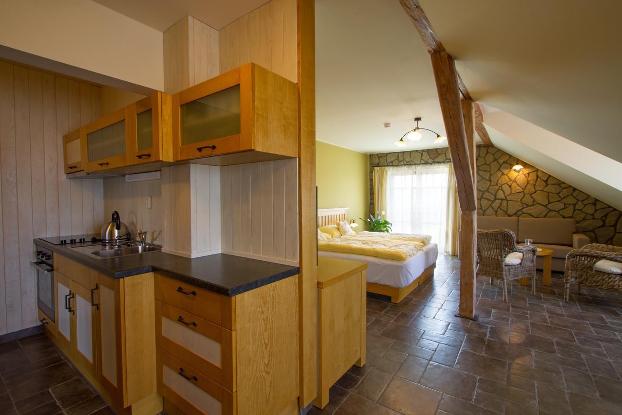 Hotel A Restaurace Palfrig Stara Ves nad Ondrejnici Экстерьер фото
